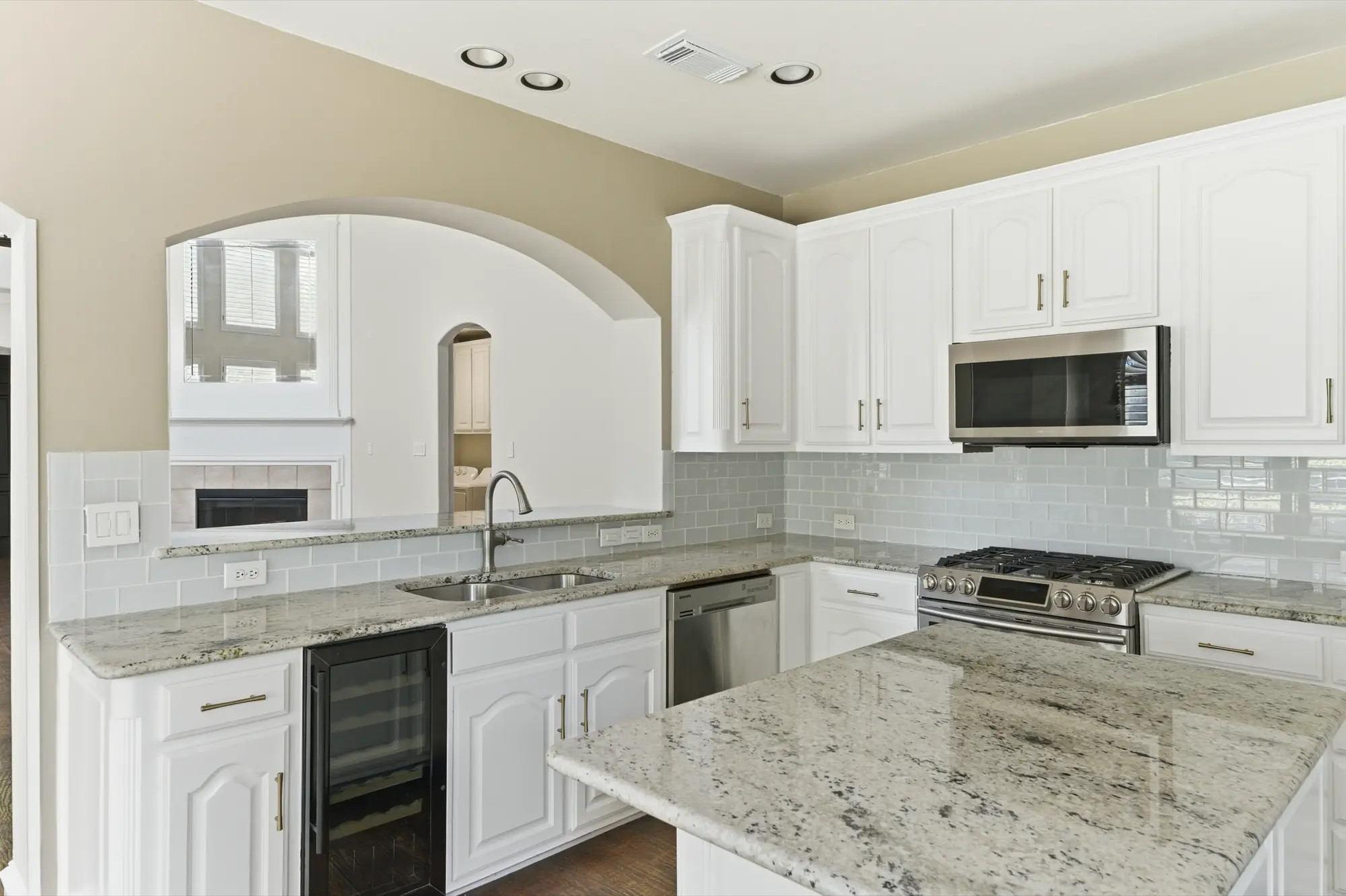 Kitchen island and appliances